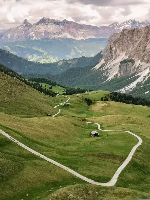 إيطاليا فائزة 4 مرات